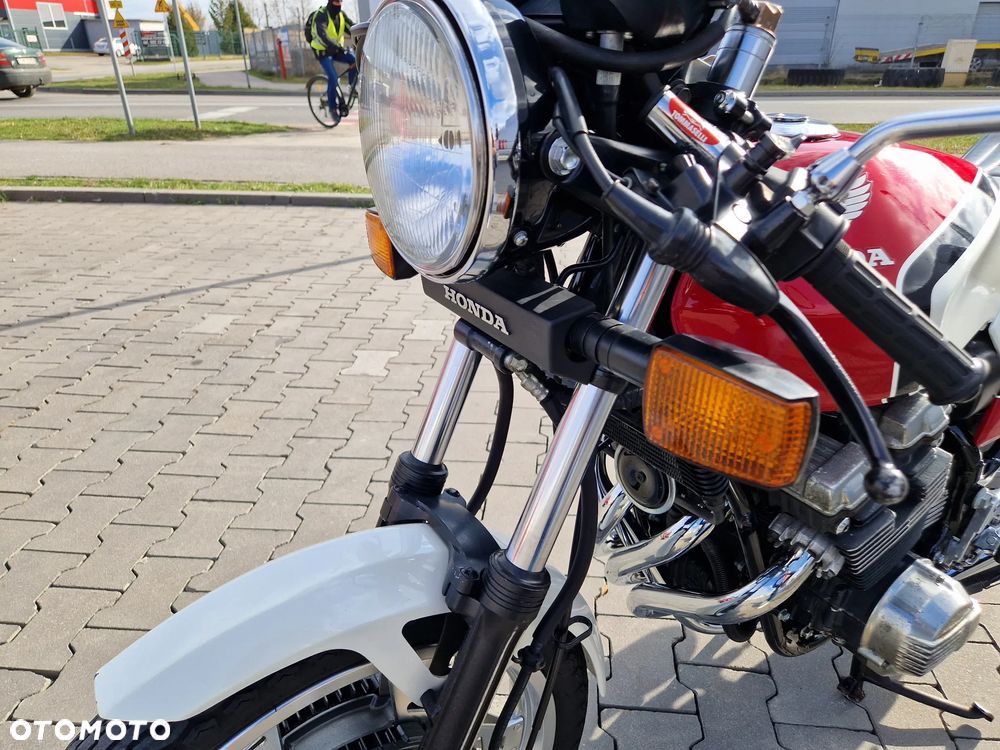 Honda CBX - 22