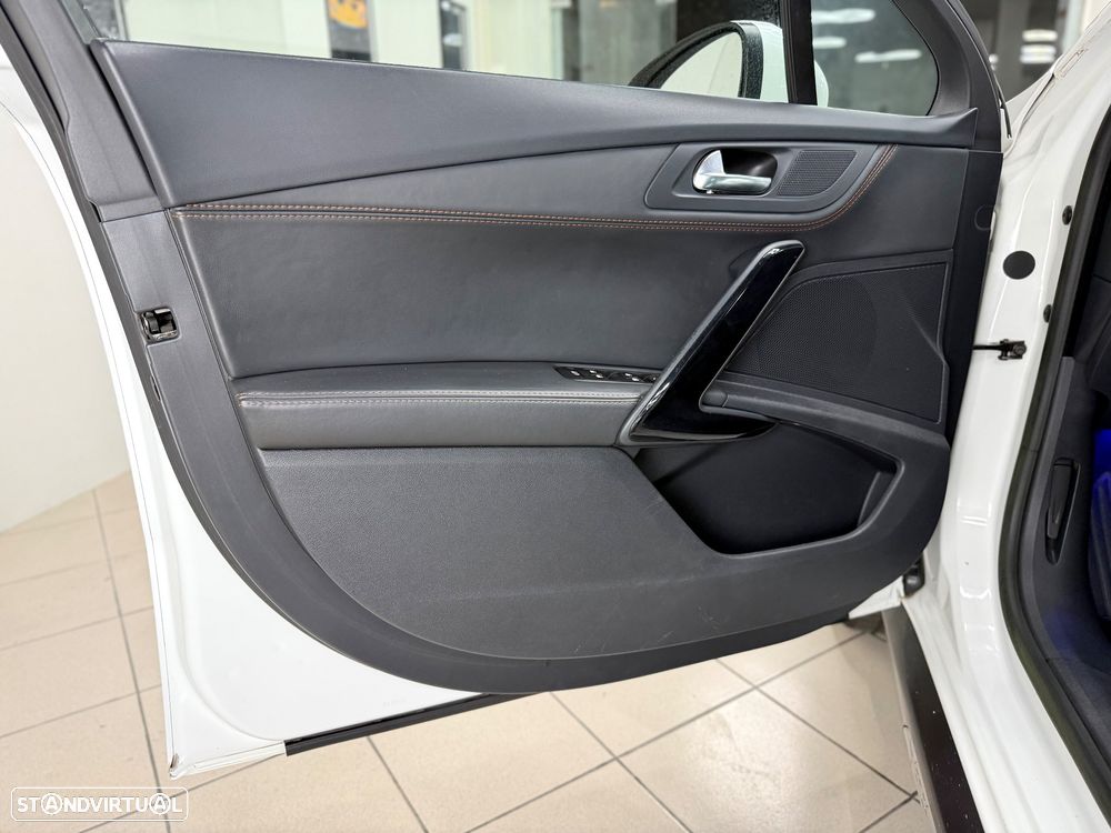 Peugeot 508 RXH 2.0 HDi Hybrid4 2-Tronic - 13