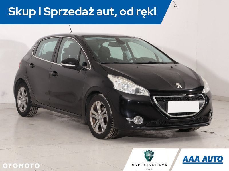 Peugeot 208 - 3
