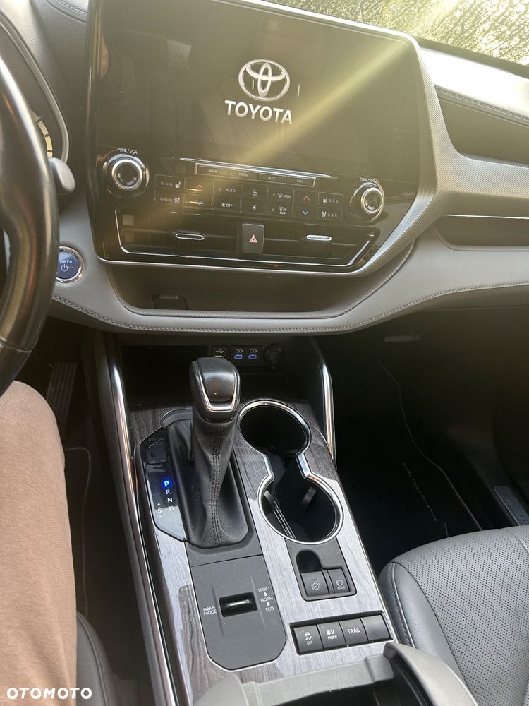 Toyota Highlander 2.5 Hybrid Executive - 11