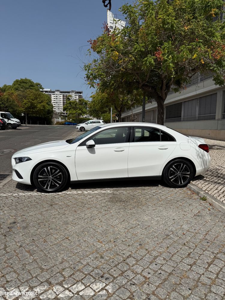 Mercedes-Benz A 250 Limousine e - 7