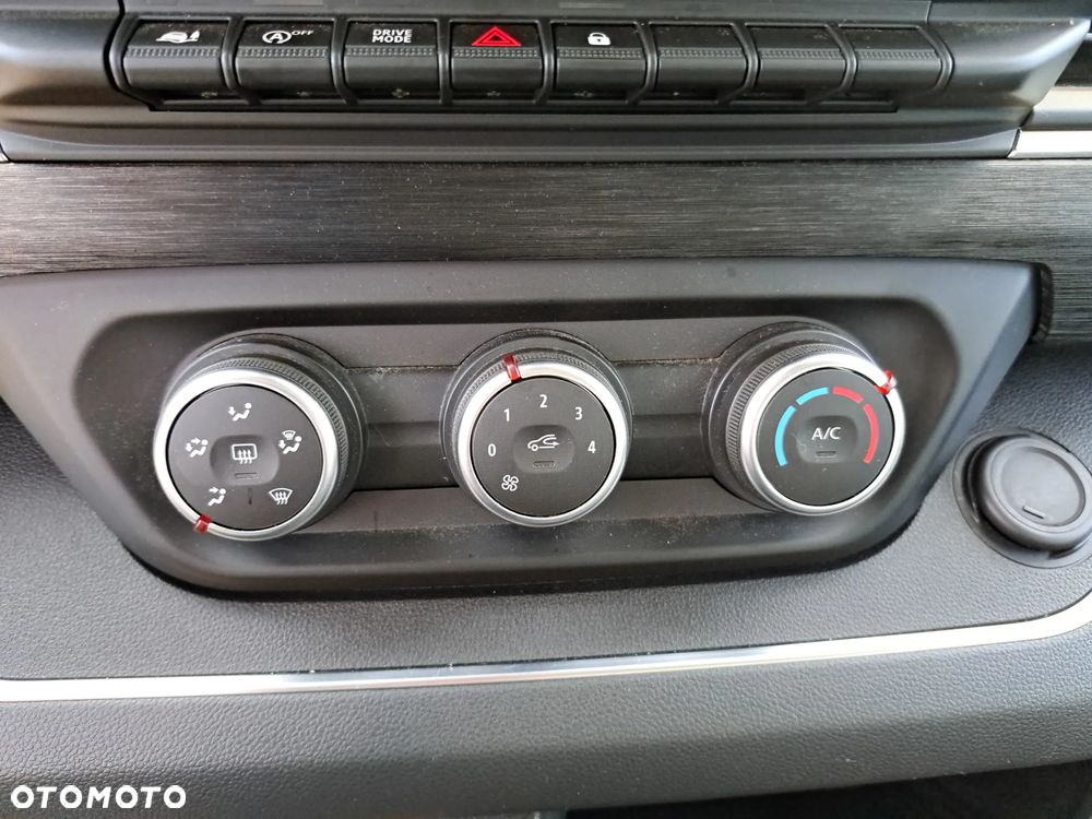 Renault Trafic - 19