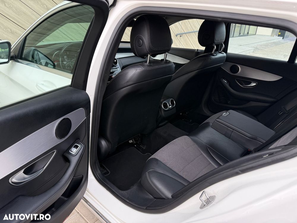 Mercedes-Benz C 220 d 4Matic T 9G-TRONIC Avantgarde - 31