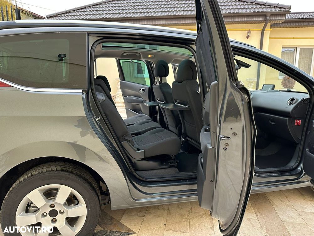 Peugeot 5008 - 9