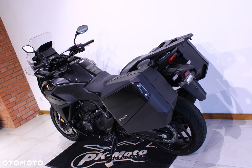 Honda NT - 6