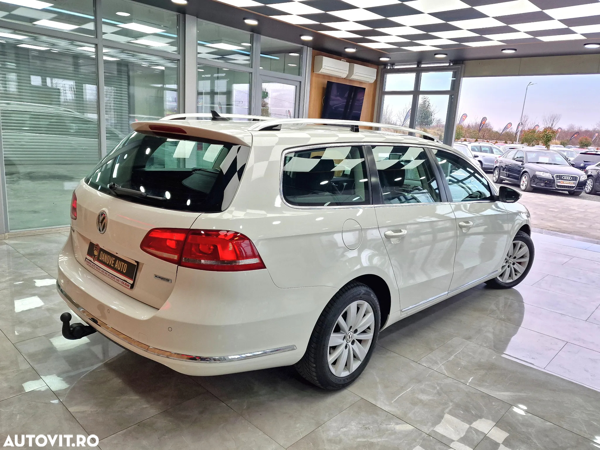 Volkswagen Passat Variant 2.0 TDI BlueMotion Technology DSG Comfortline - 5