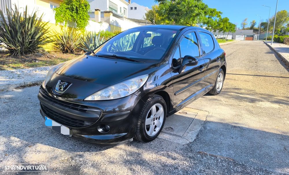 Peugeot 207 1.4 16V Trendy - 1