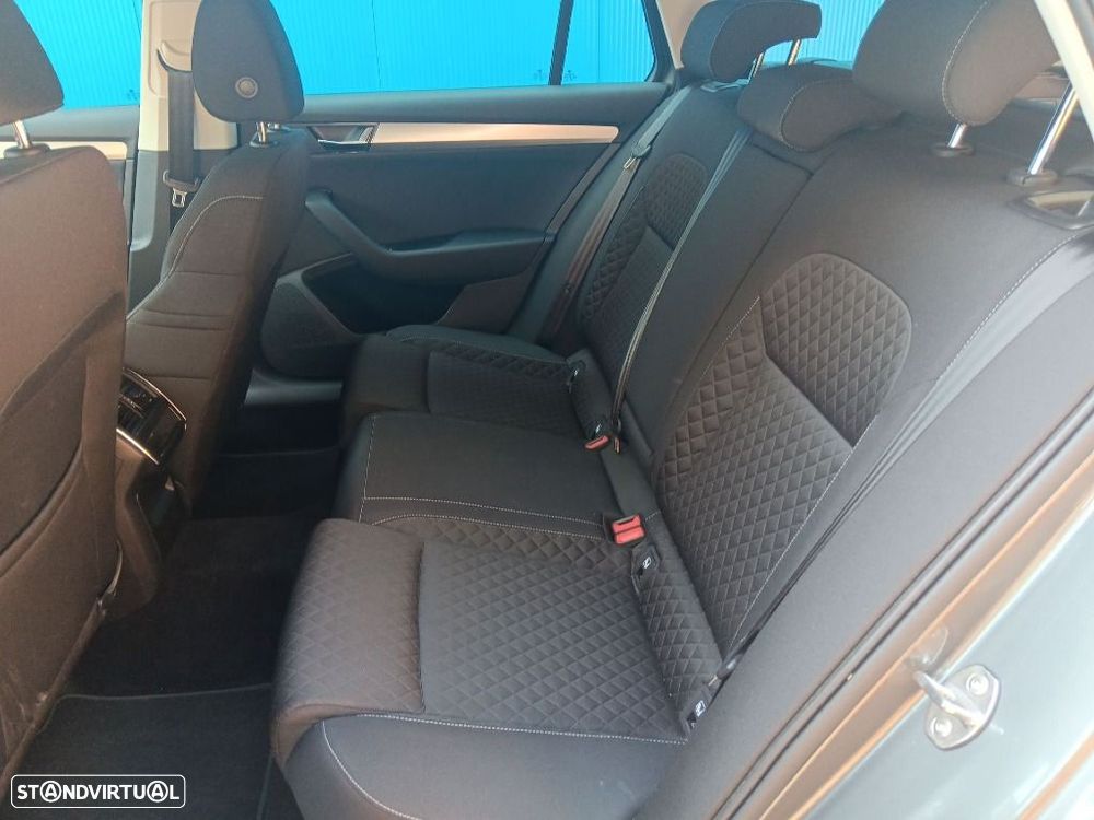 Skoda Superb Break 2.0 TDI DSG - 29