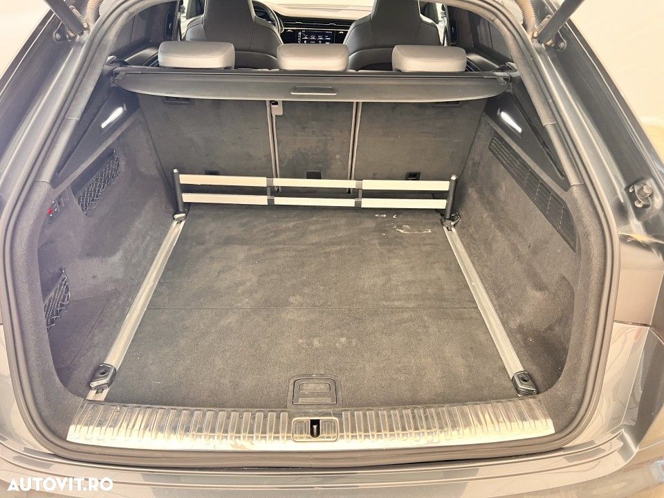 Audi SQ8 - 35