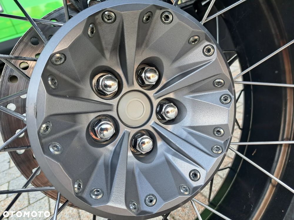 Honda VFR - 23