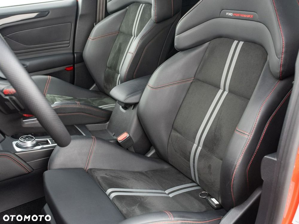 Ford Focus - 12