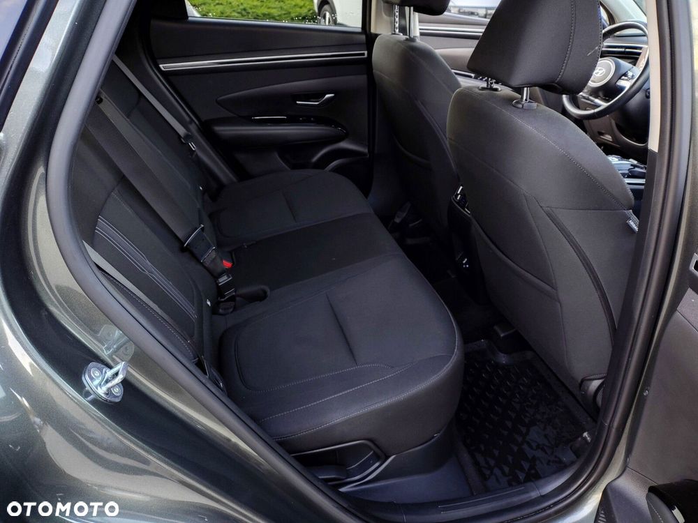 Hyundai Tucson 1.6 T-GDi HEV Executive 2WD - 27