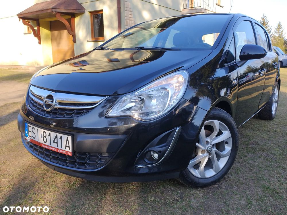 Opel Corsa 1.4 16V Cosmo - 4