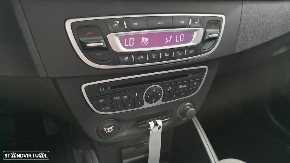 Renault Mégane Sport Tourer 1.4 TCE Dynamique S - 31