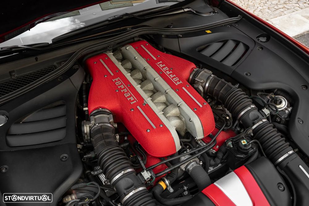 Ferrari FF 6.3 V12 - 6