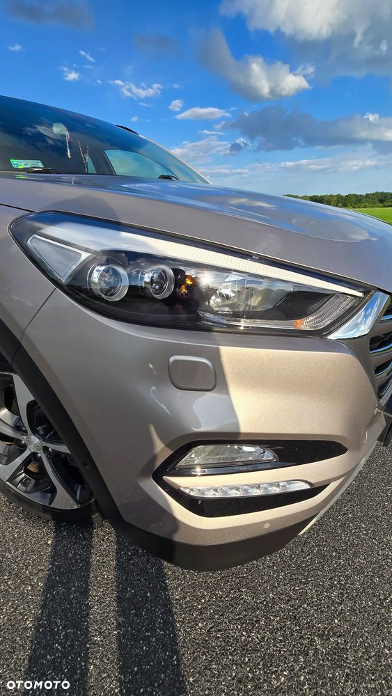Hyundai Tucson 2.0 CRDI Premium 4WD - 24