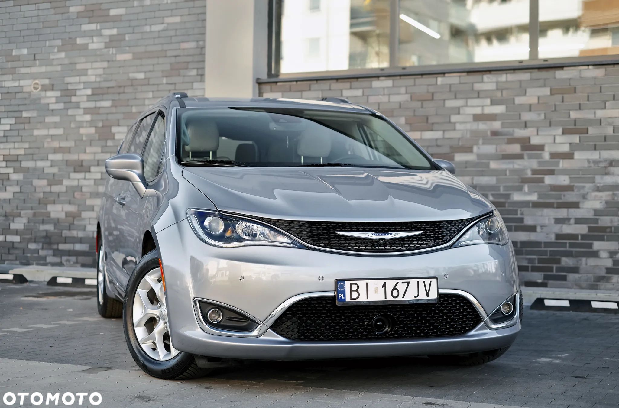 Chrysler Pacifica - 1