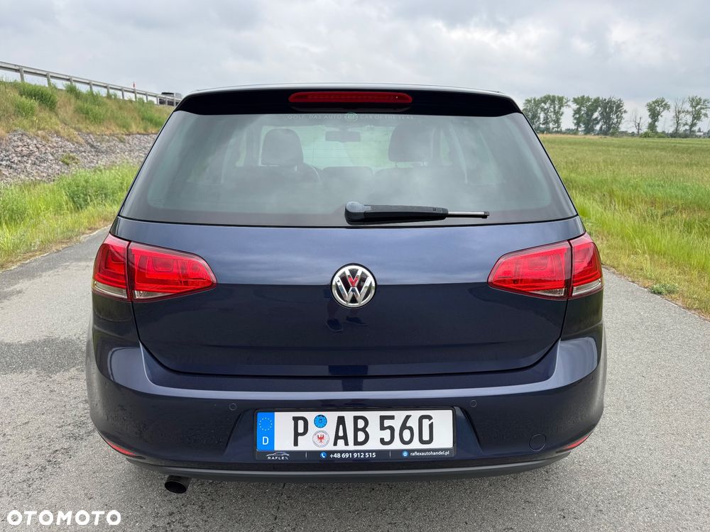 Volkswagen Golf 1.2 TSI BMT Comfortline - 17