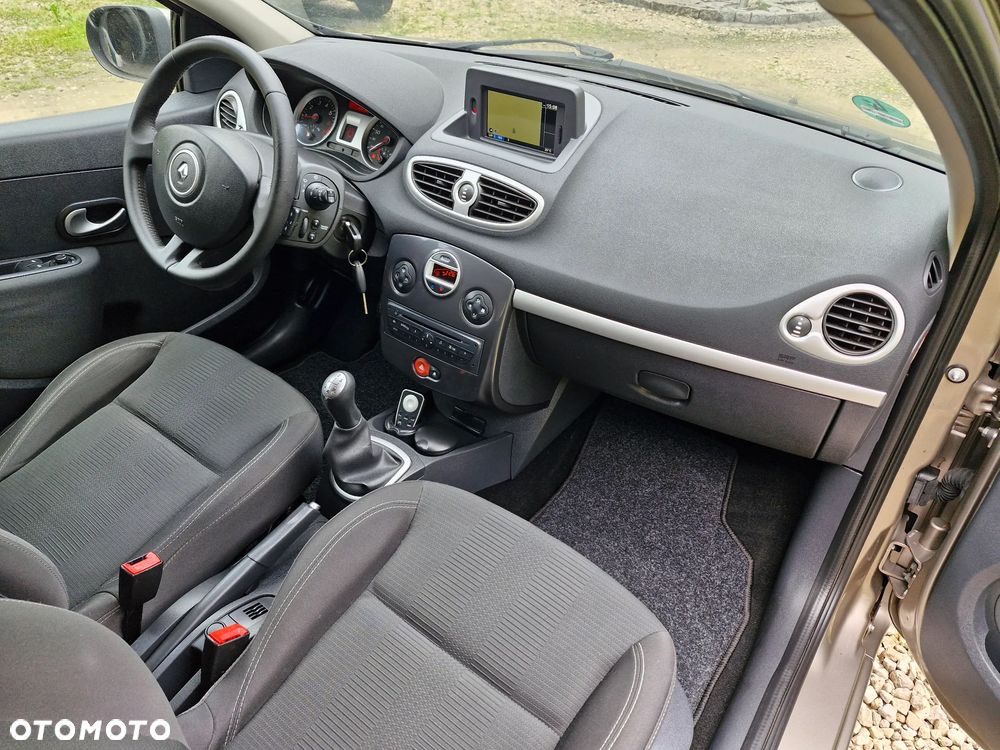 Renault Clio 1.2 16V Pack Authentique - 7