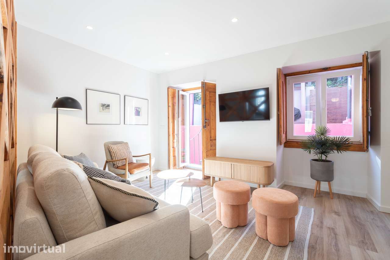 Luxo e Conforto Familiar no Coração de Lisboa - Apartamento T2 com Jar - Grande imagem: 2/35