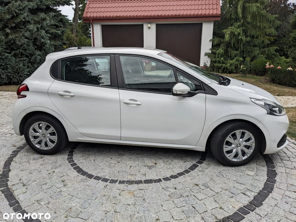 Peugeot 208 - 3