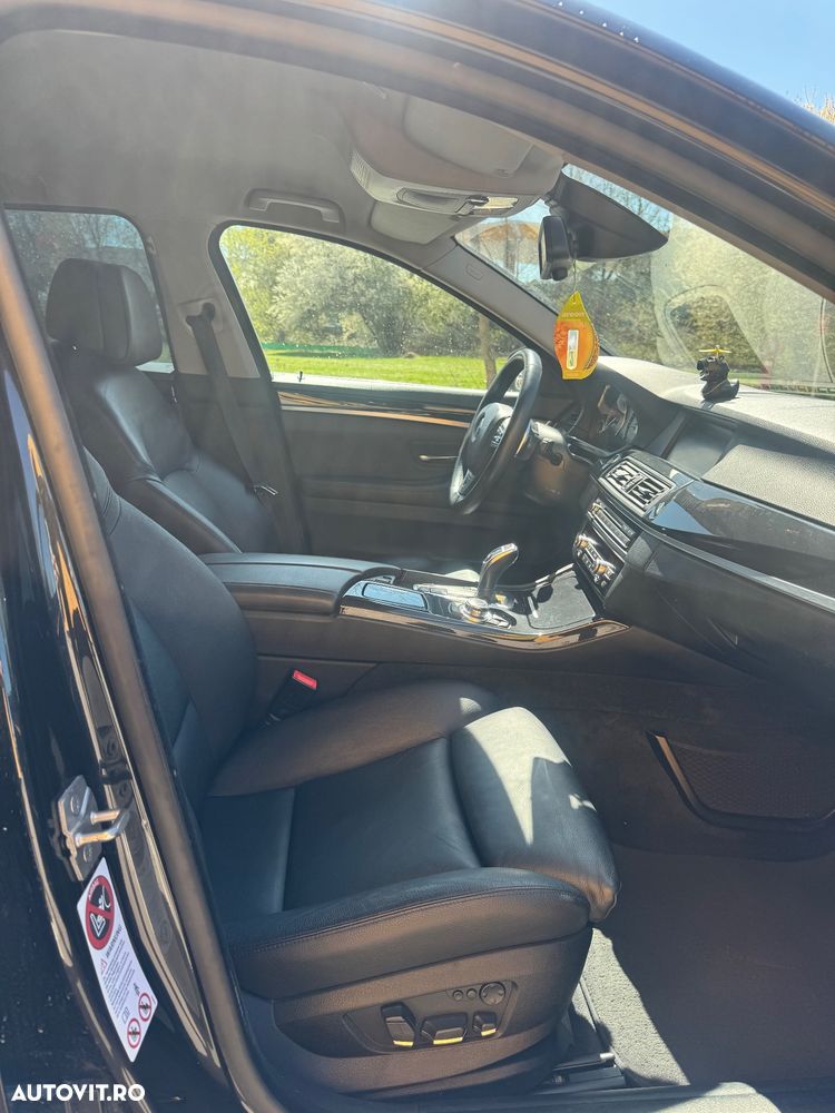 BMW Seria 5 520d Aut. - 11