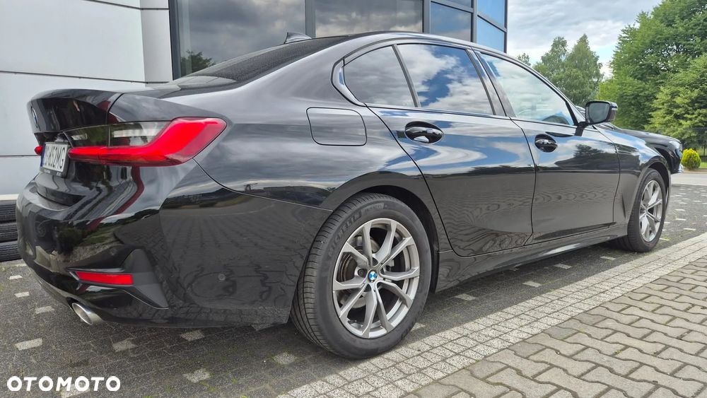 BMW Seria 3 318d Business Edition - 21
