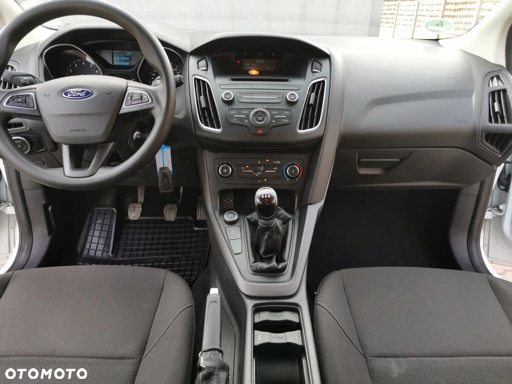 Ford Focus 1.0 EcoBoost 99g Trend Sport - 29