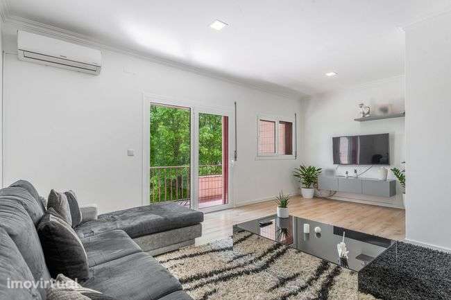 Apartamento T3 Renovado no Coração de Brito – Localização Premium! - Grande imagem: 2/20