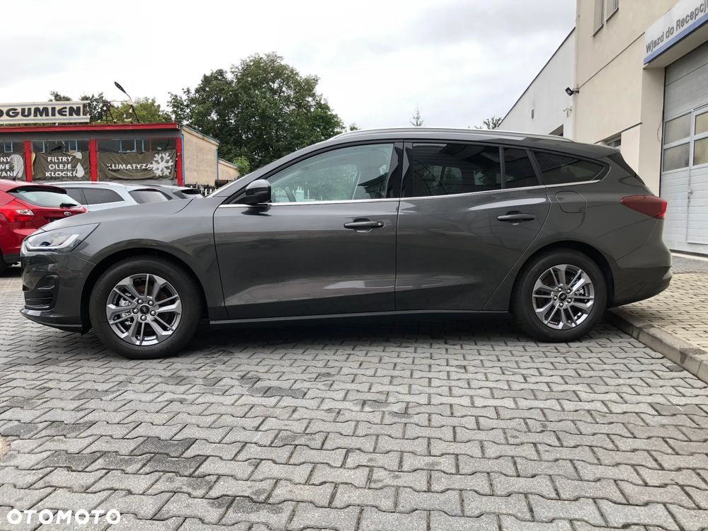 Ford Focus 1.0 EcoBoost mHEV Titanium - 12