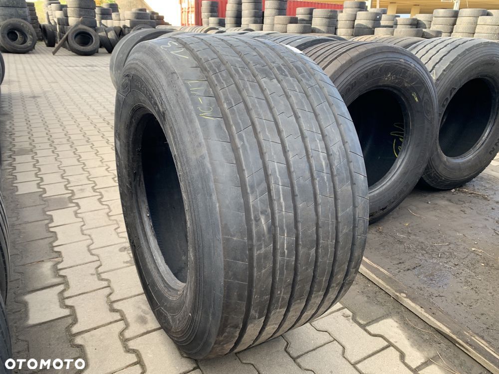 445/45R19.5 Opona GOODYEAR KMAX T GEN-2 Naczepa GEN2 Mega 10-11mm - 1