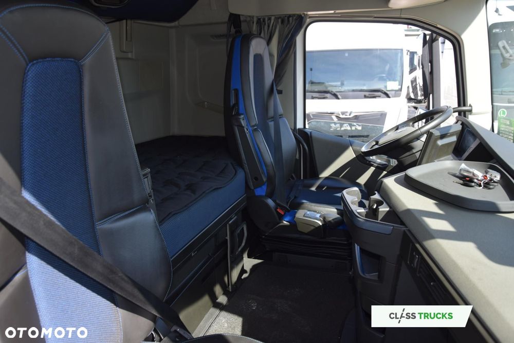 Volvo FH 460 Globetrotter XL i-Save ACC - 16