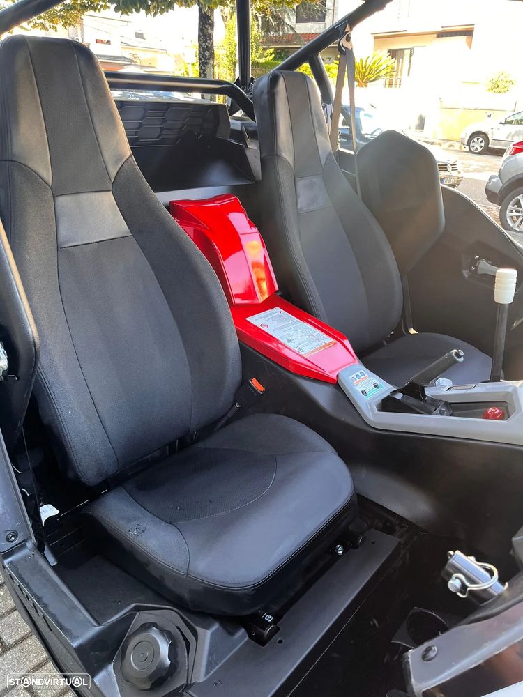 Yamaha YXZ 1000R Caixa Manual - 14