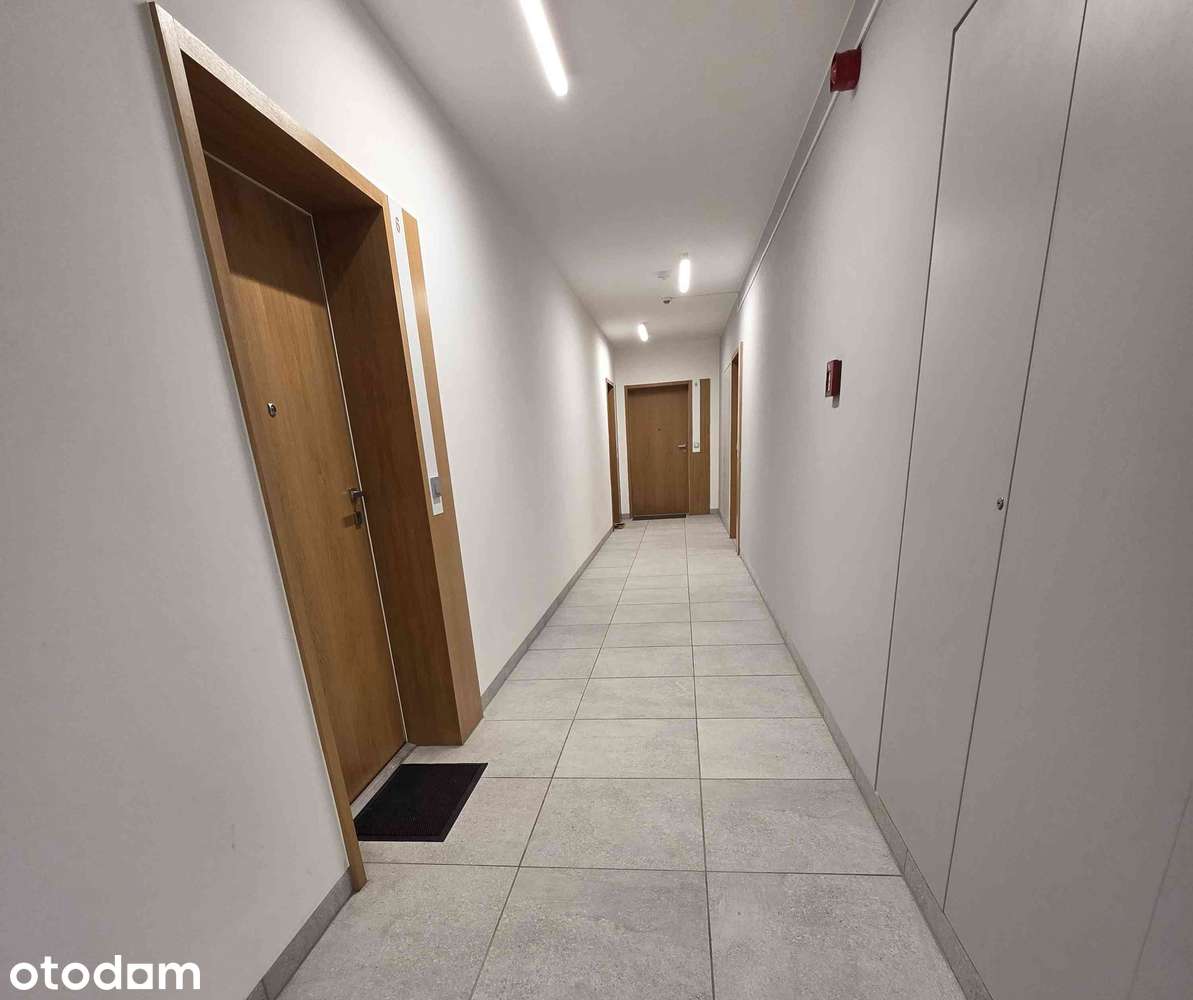 Dwupokojowy apartament blisko metra, miejsce garażowe.