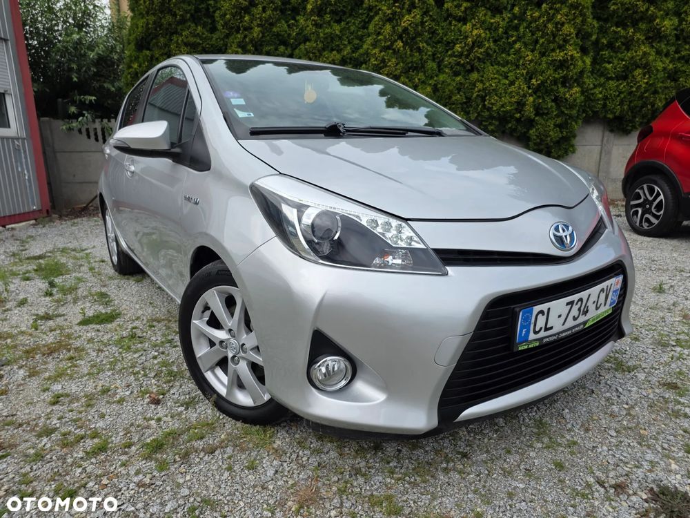 Toyota Yaris 1.5 VVT-i Lounge - 4