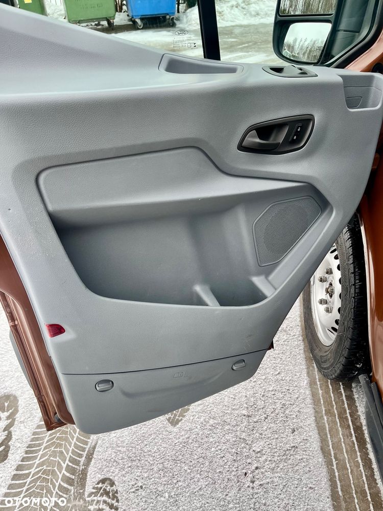 Ford Transit - 19