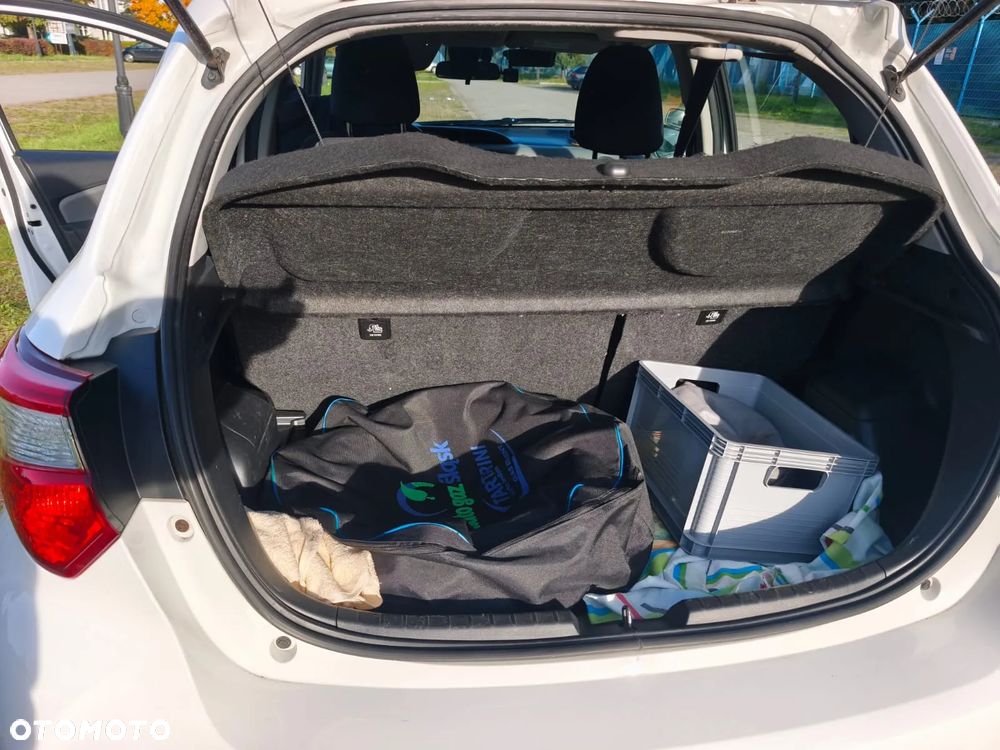 Toyota Yaris 1.5 Active - 9