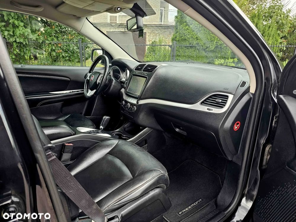 Fiat Freemont 2.0 Multijet 16V DPF Automatik Allrad Black Code - 21