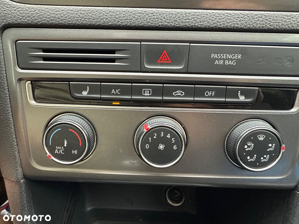 Volkswagen Golf Sportsvan - 21