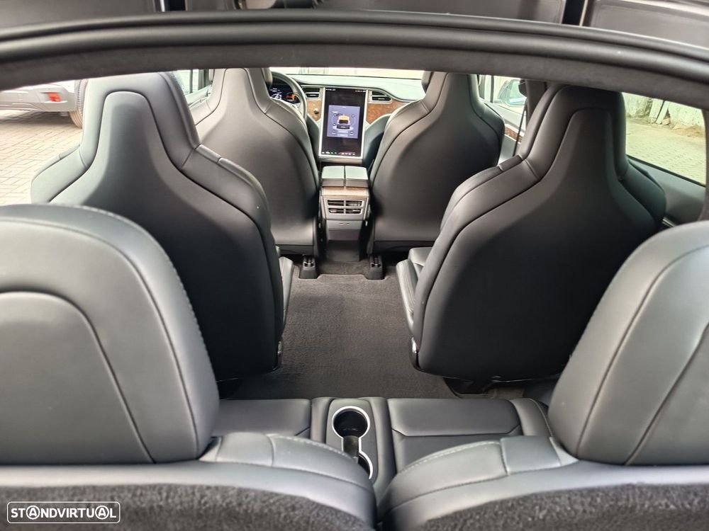 Tesla Model X 100D - 17