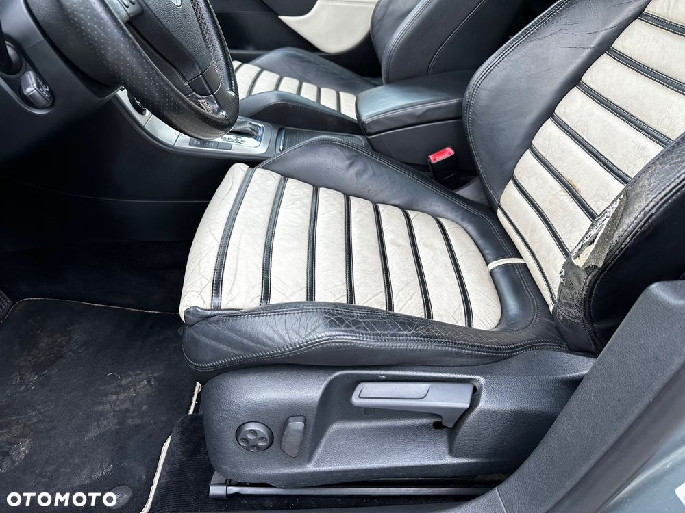 Volkswagen Passat Variant 3.2 V6 FSI 4Mot Highline DSG - 25