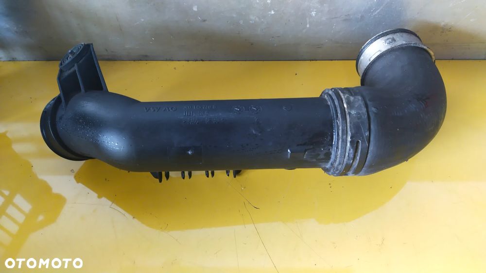 RURA INTERCOOLERA VW3C0145770B - 1