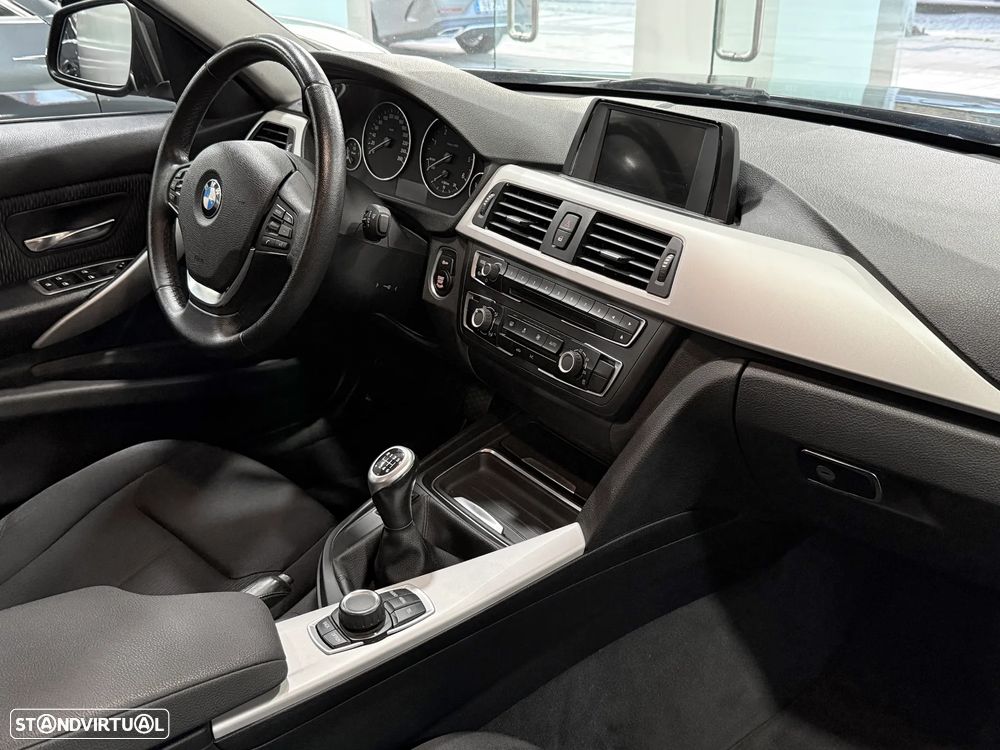 BMW 320 d Touring EfficientDynamics - 9