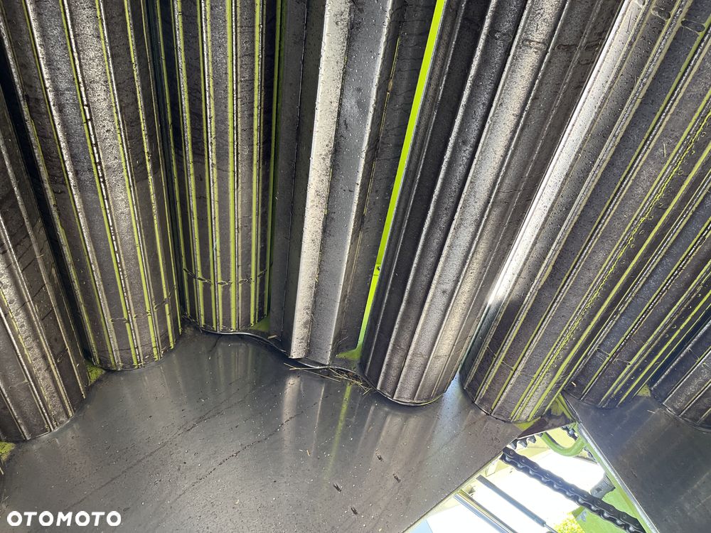Claas Rollant 250 - 13
