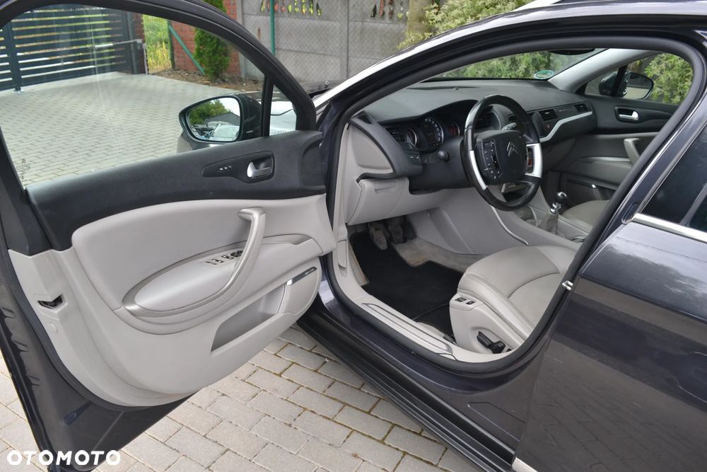 Citroën C5 Tourer HDi 165 FAP Exclusive - 6