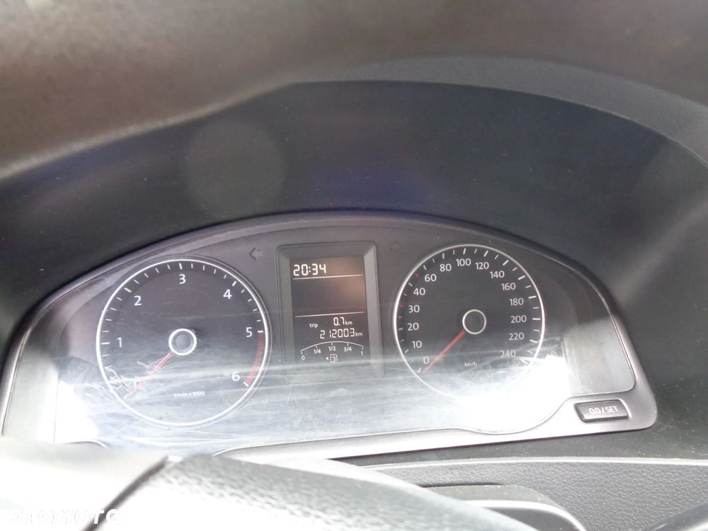 Volkswagen T5 LIFT - 10