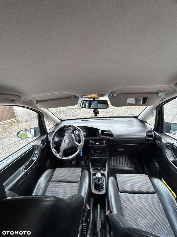 Opel Zafira 2.0 OPC - 3
