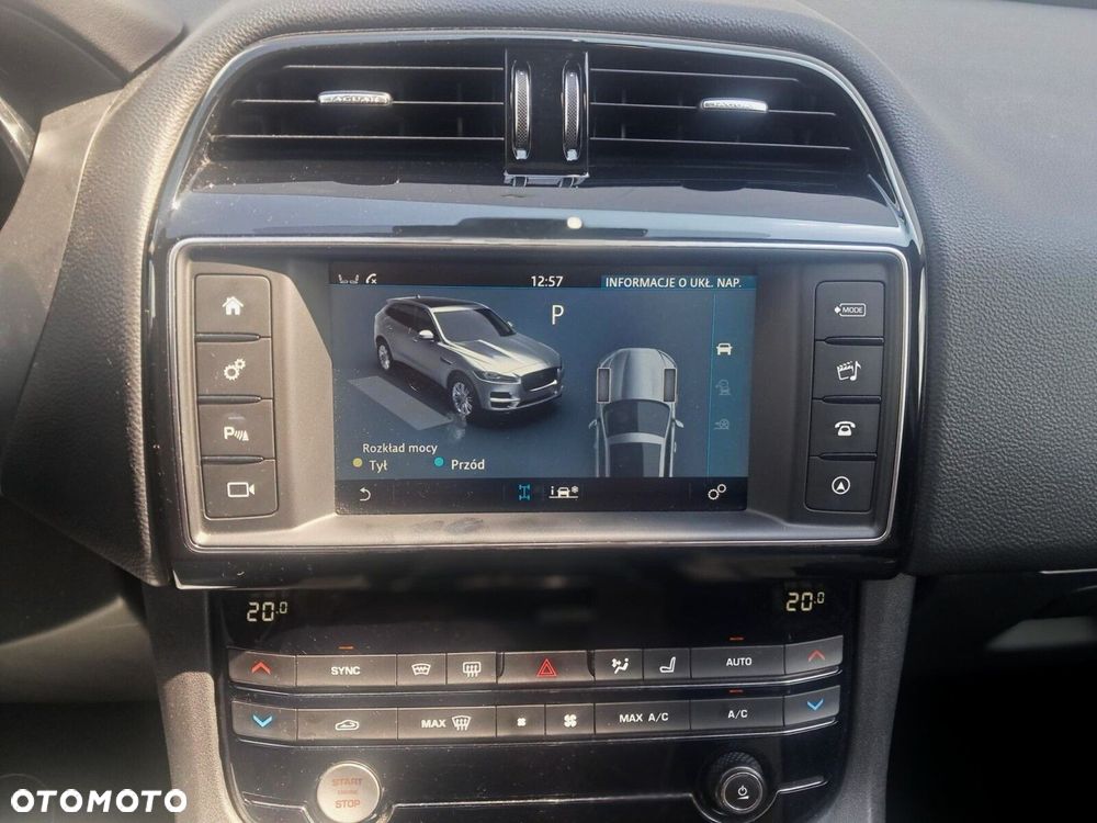 Jaguar F-Pace - 24