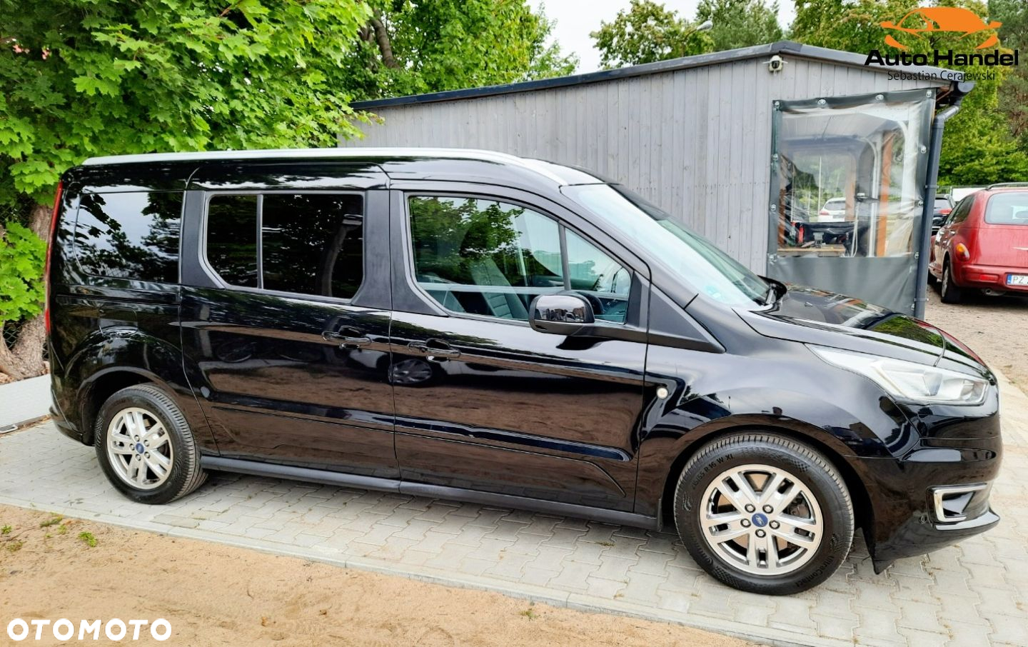 Ford Tourneo Connect Grand - 9