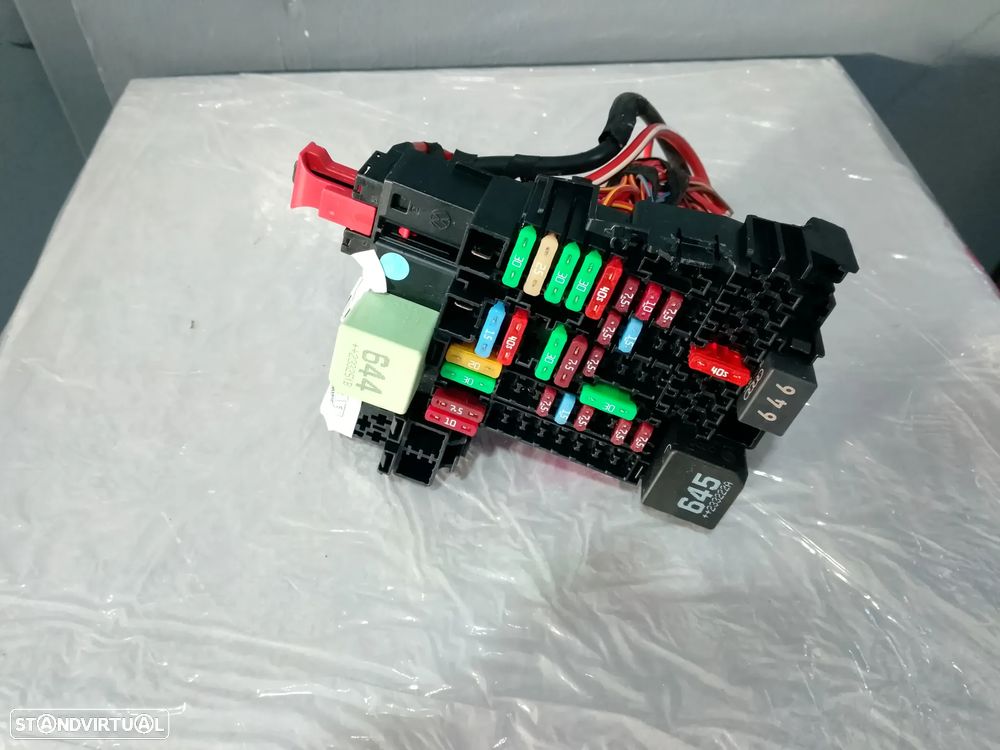 CAIXA FUSÍVEIS VOLKSWAGEN POLO 17-/ 2Q0937615A - 1